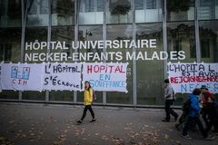 DECLARONS NOTRE AMOUR A L'HOPITAL PUBLIC