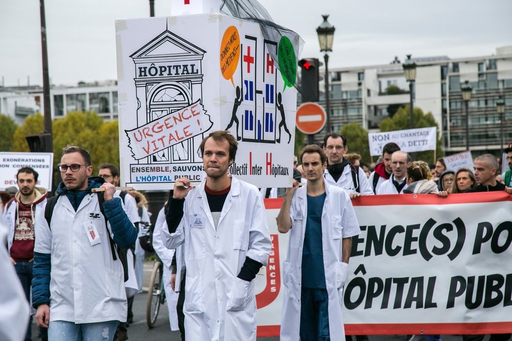 DECLARONS NOTRE AMOUR A L'HOPITAL PUBLIC