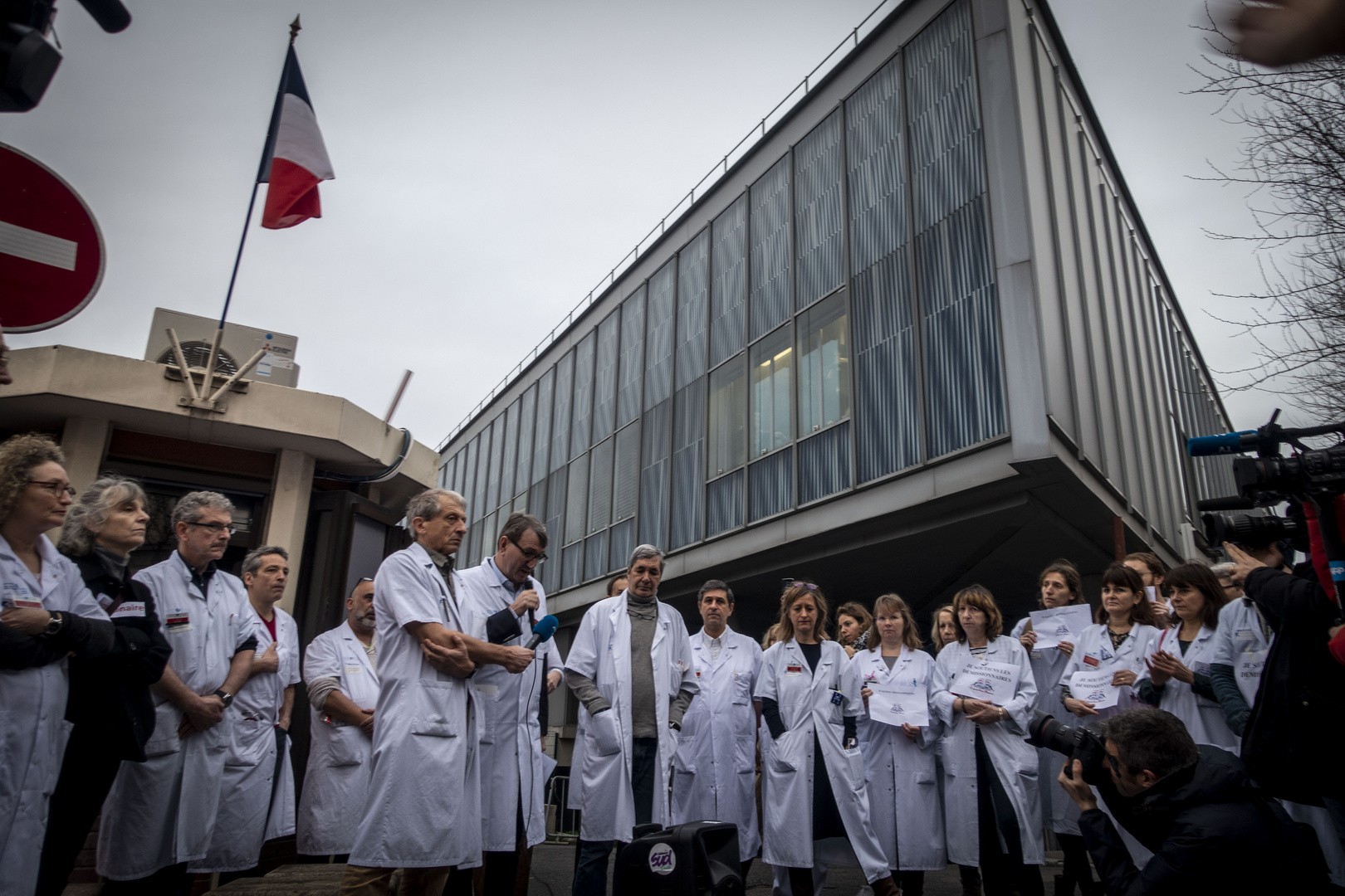 DECLARONS NOTRE AMOUR A L'HOPITAL PUBLIC