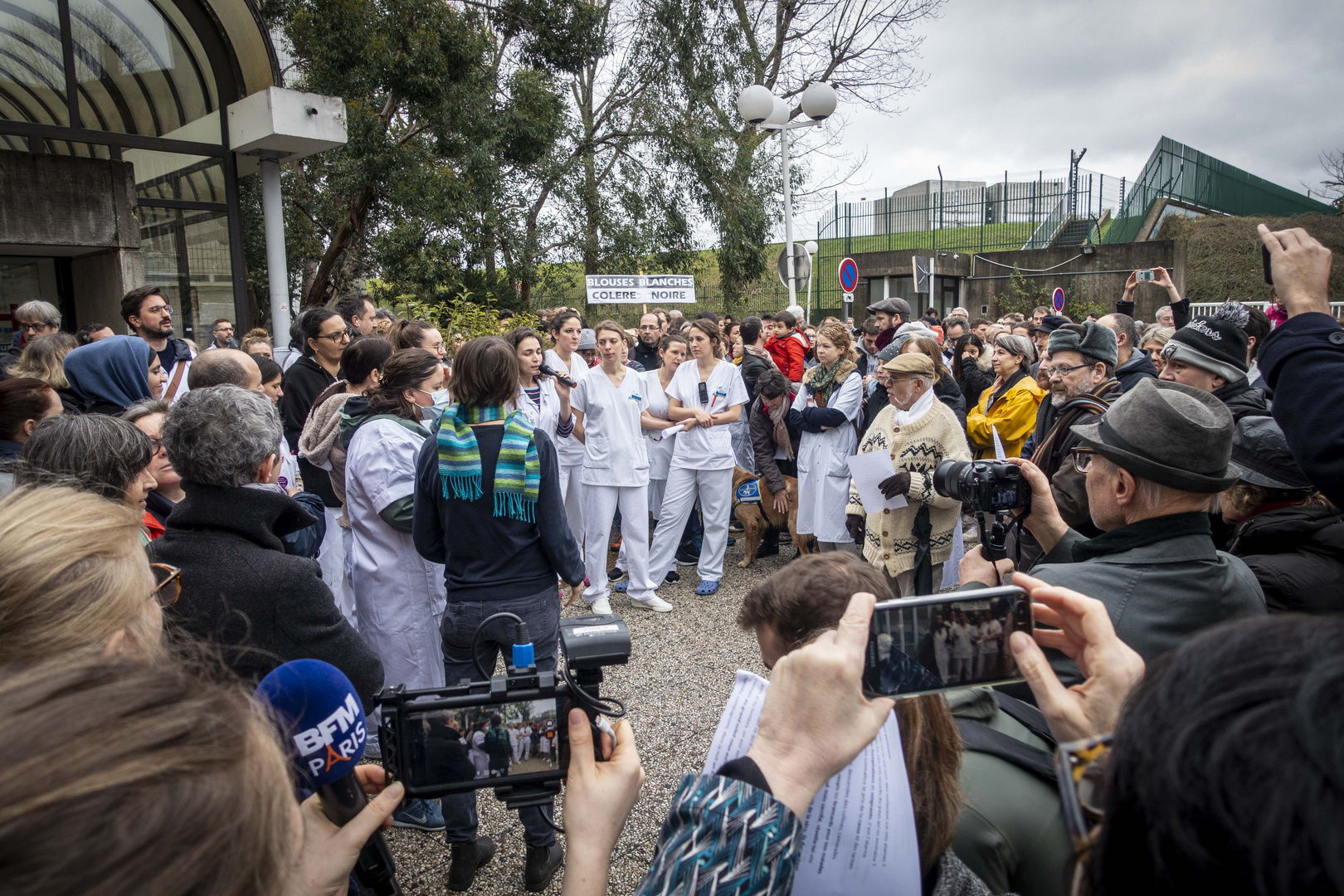 DECLARONS NOTRE AMOUR A L'HOPITAL PUBLIC