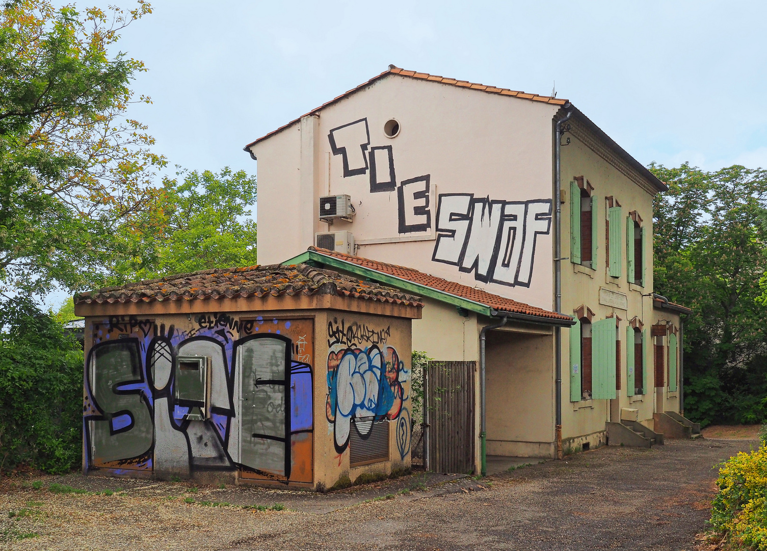 „Décor“ sur le bâtiment des Ponts et Chaussées