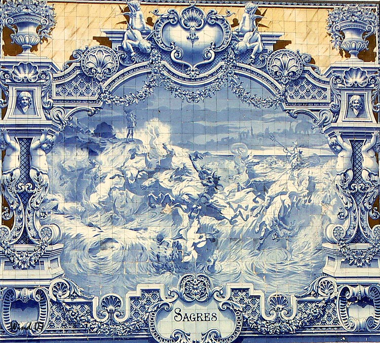 Decoration in tiles