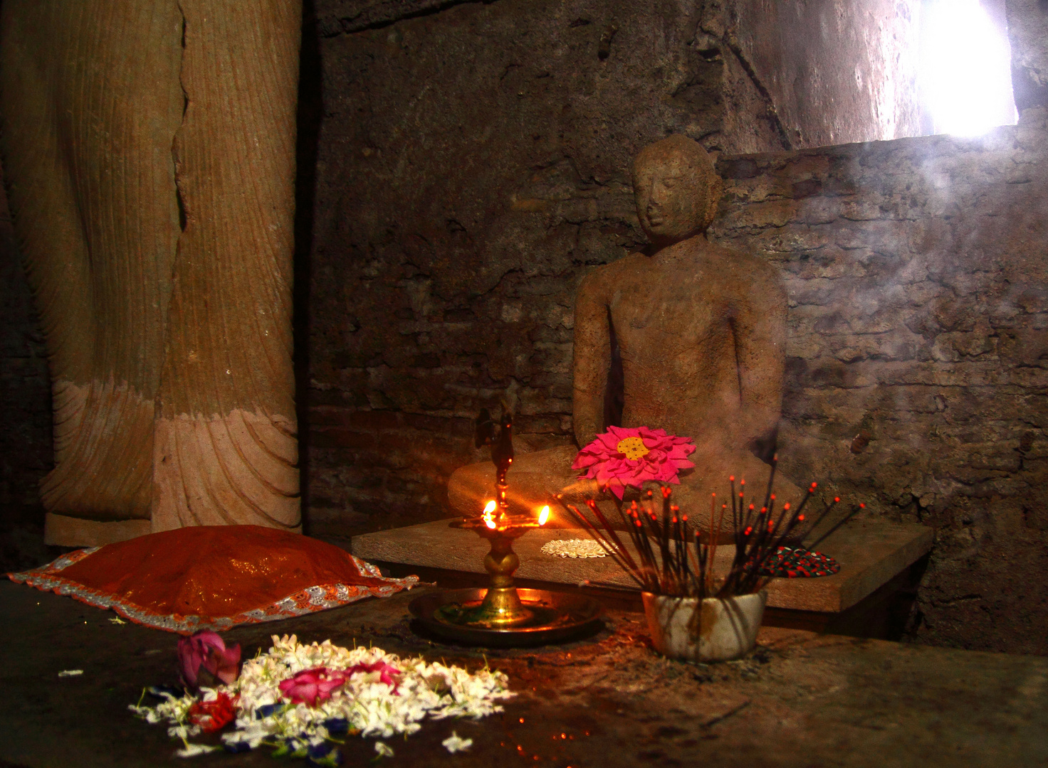 DEDICATED TO BUDDHA - SRI LANKA