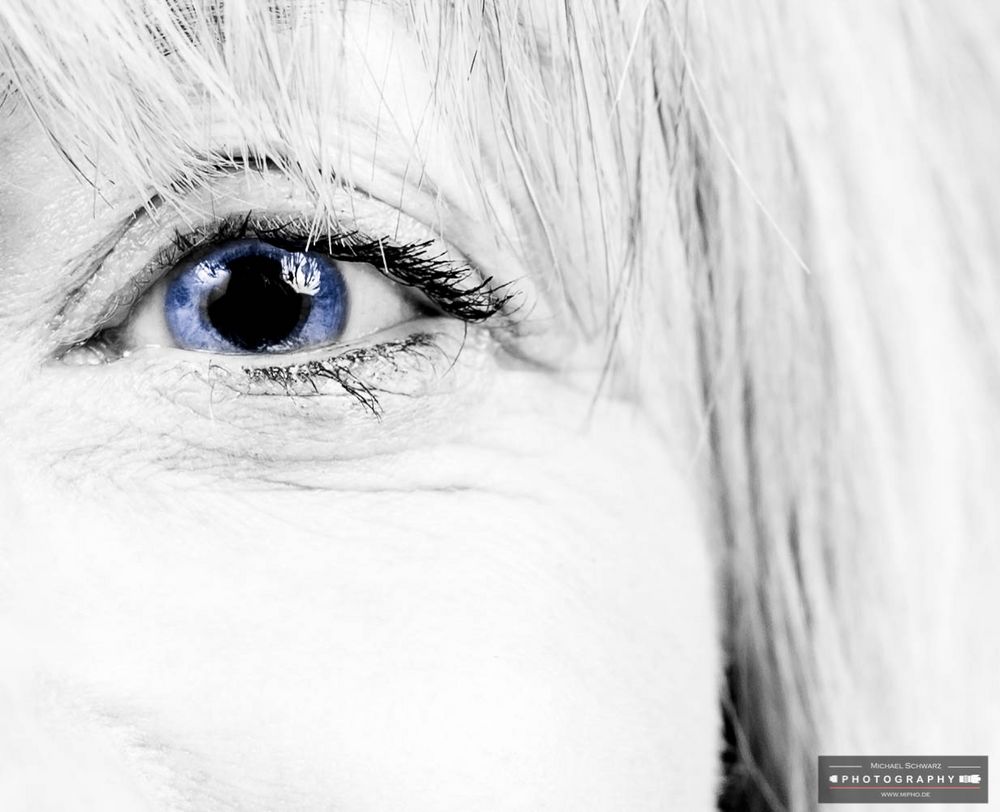 Deep blue eye