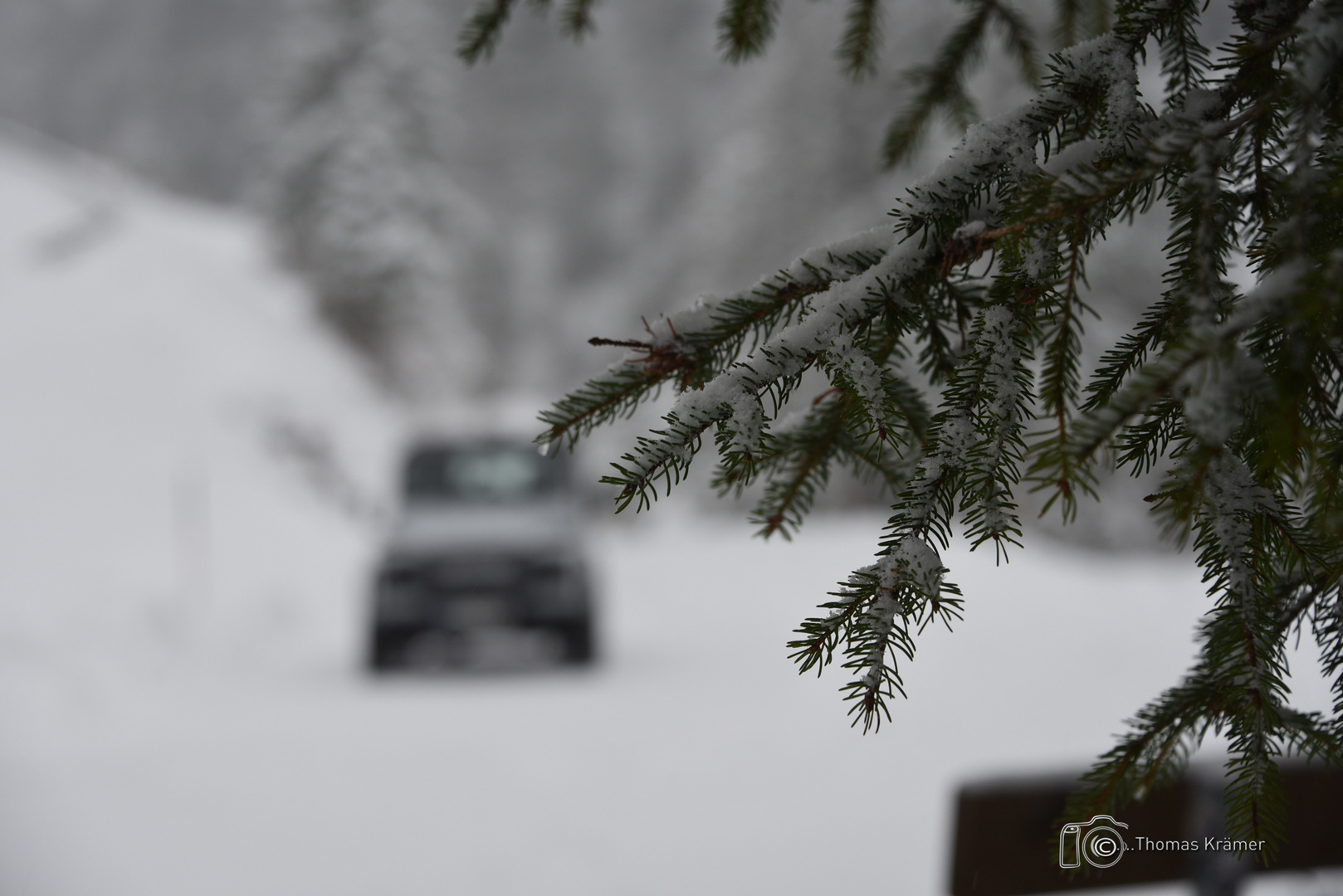 Defender im Schnee D75_0356