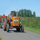 Défilé de vieux Tracteurs ....