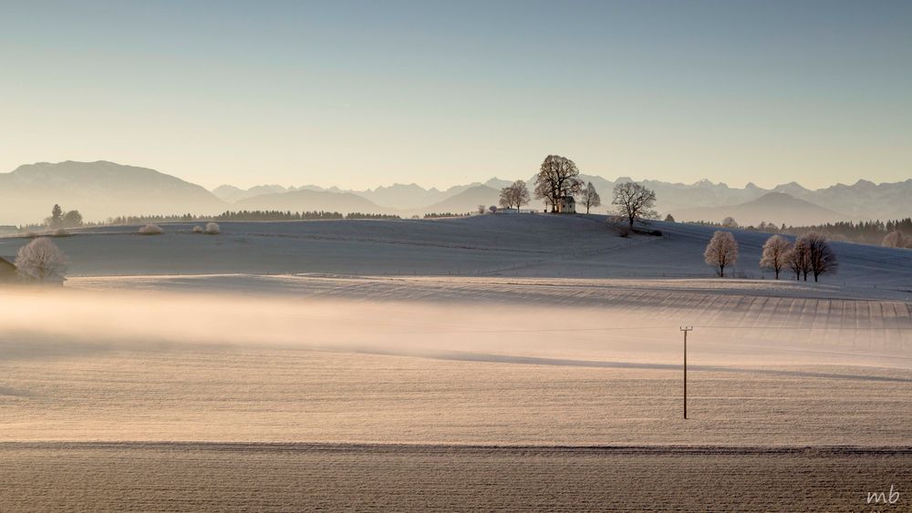 Degerndorf, Blick auf die Maria-Dank-Kapelle