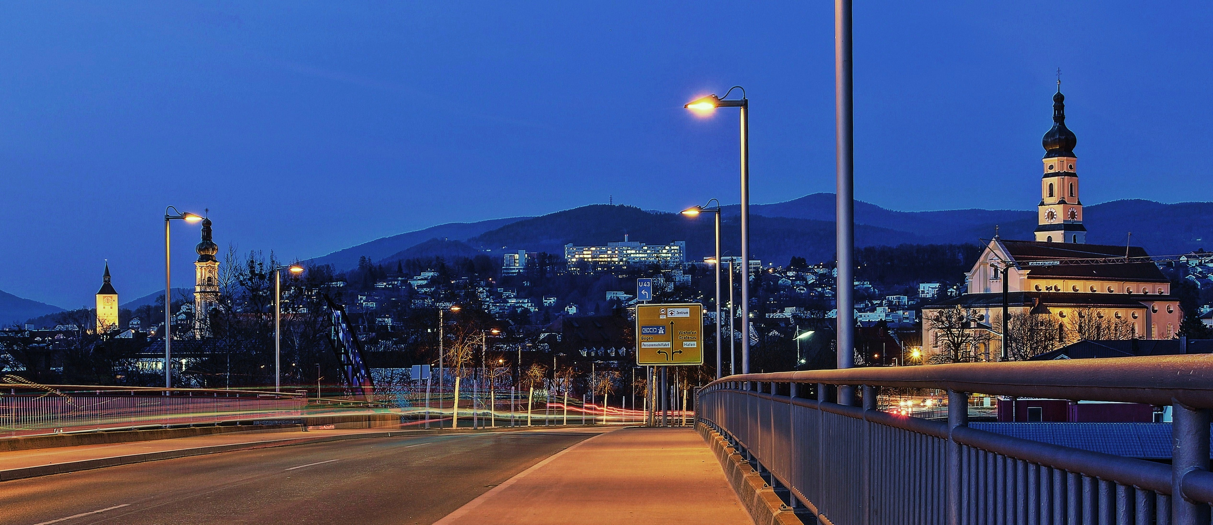 Deggendorf zu einbruch der blauen Stunde