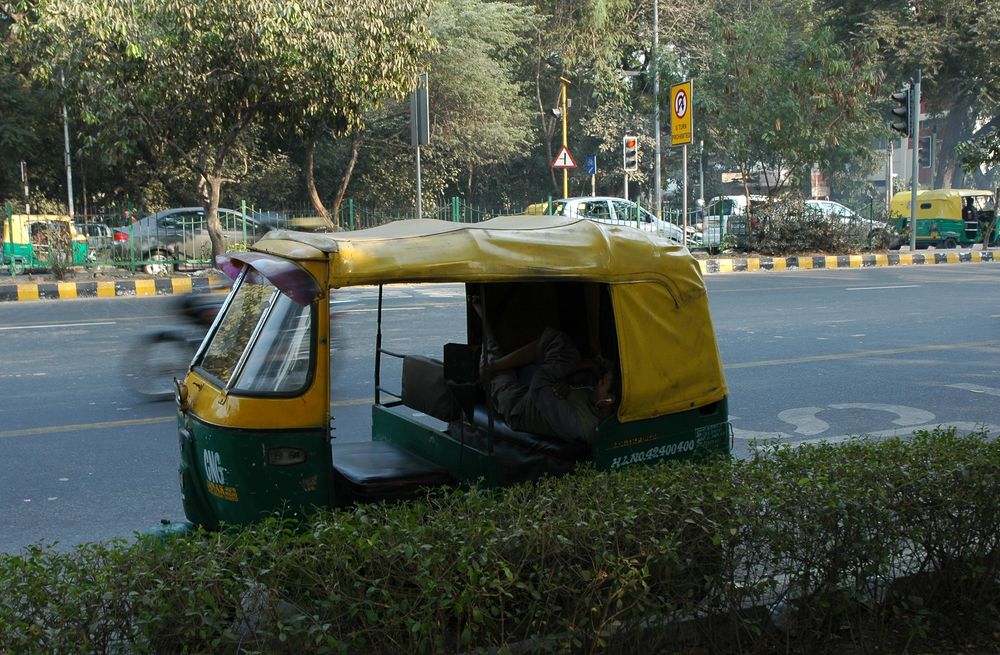 Dehli street life; TukTuk (4) - have a break