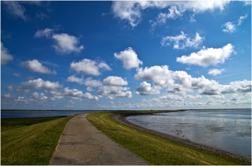 Deich zwischen Rantumbecken und Wattenmeer Foto & Bild deutschland