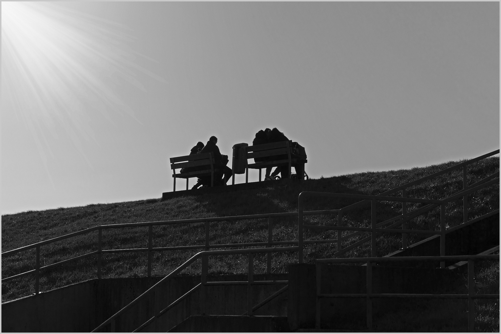 Deichromanzen in der Frühjahrssonne, Bremerhaven