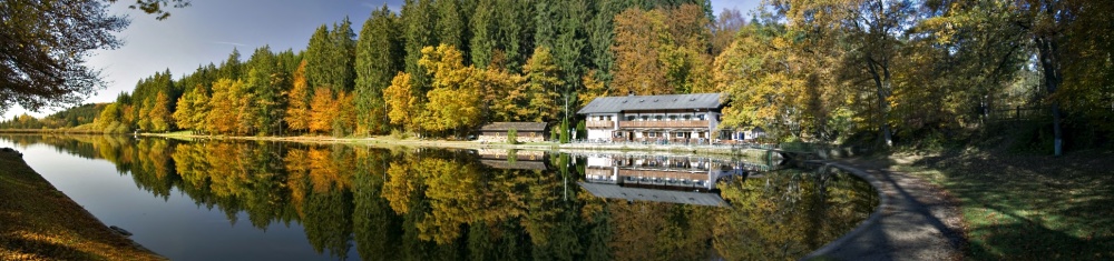 Deininger Weiher im Herbst