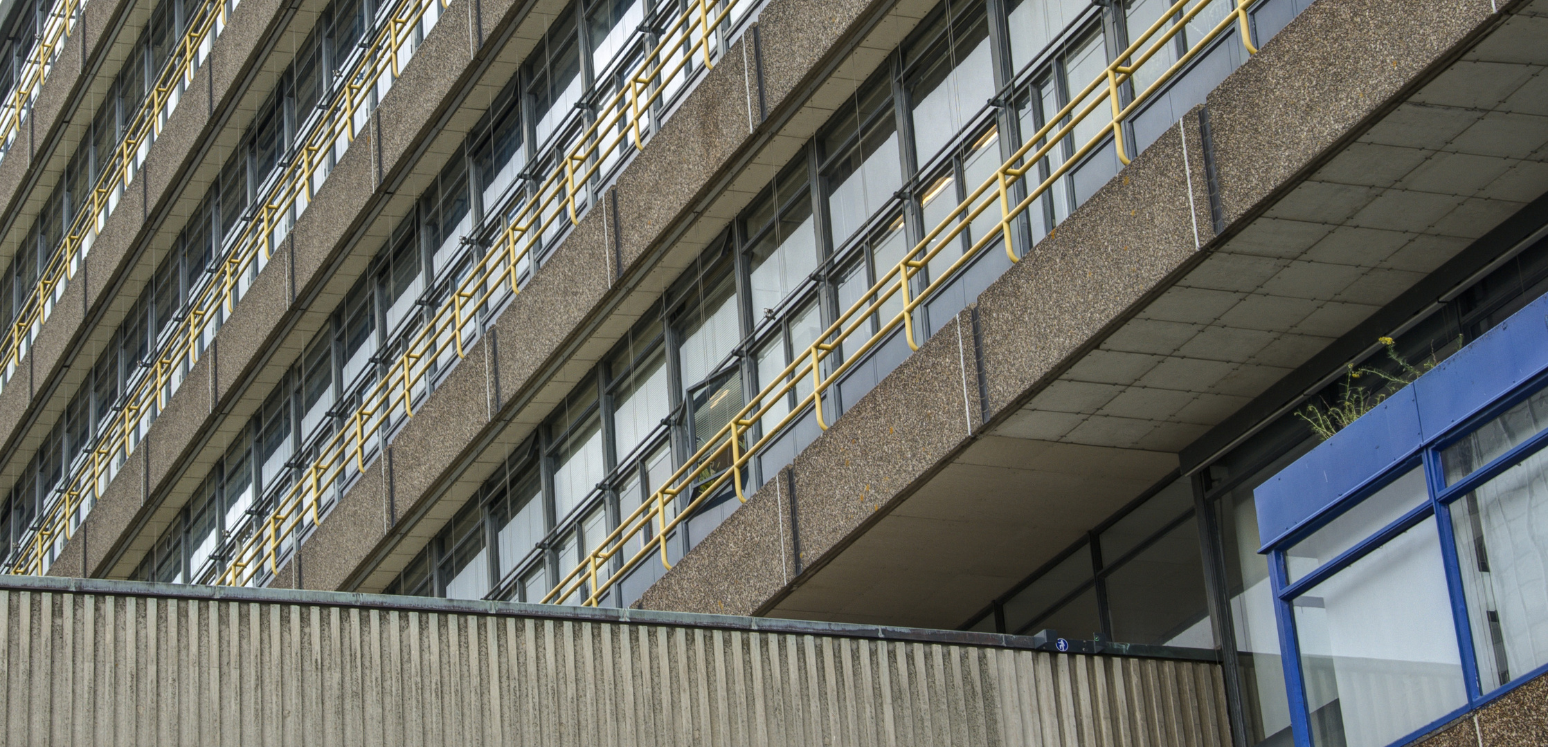 Delft - Mekelweg - Faculty of Civil Engineering and Geosciences - 02