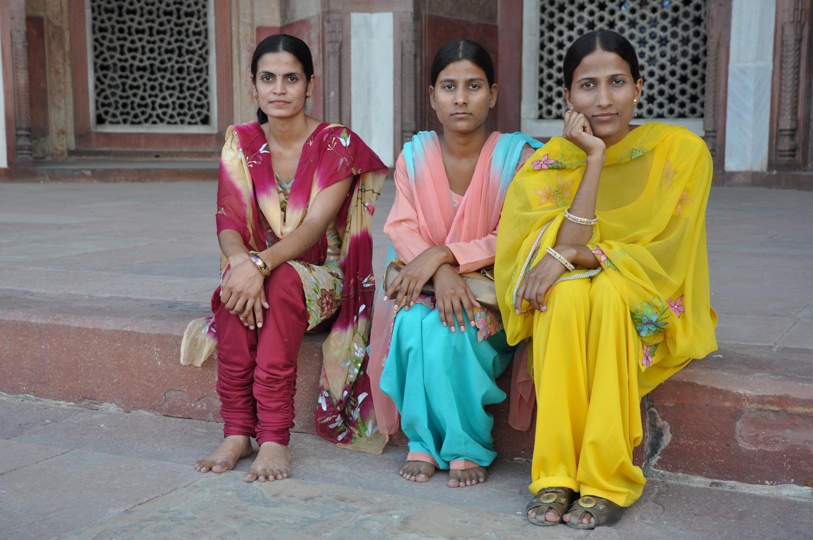 Delhi, drei Indische Frauen in Saris