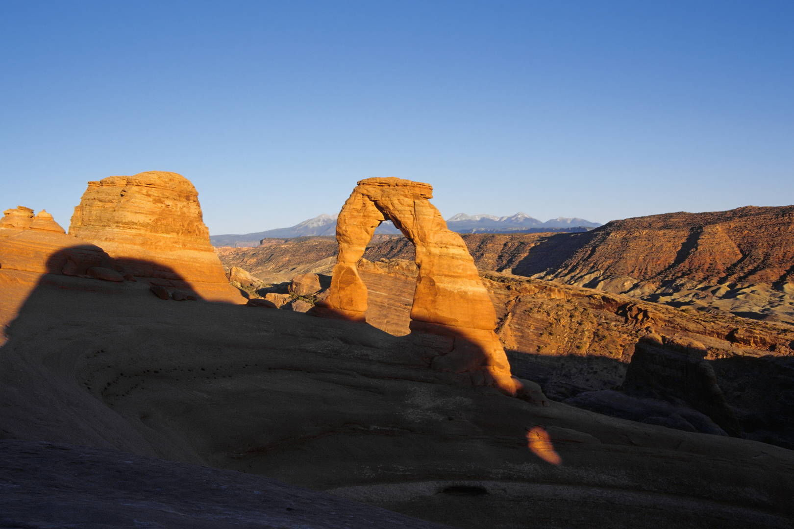 Delicate Arch - Schattenspiele zum Sonnenuntergang