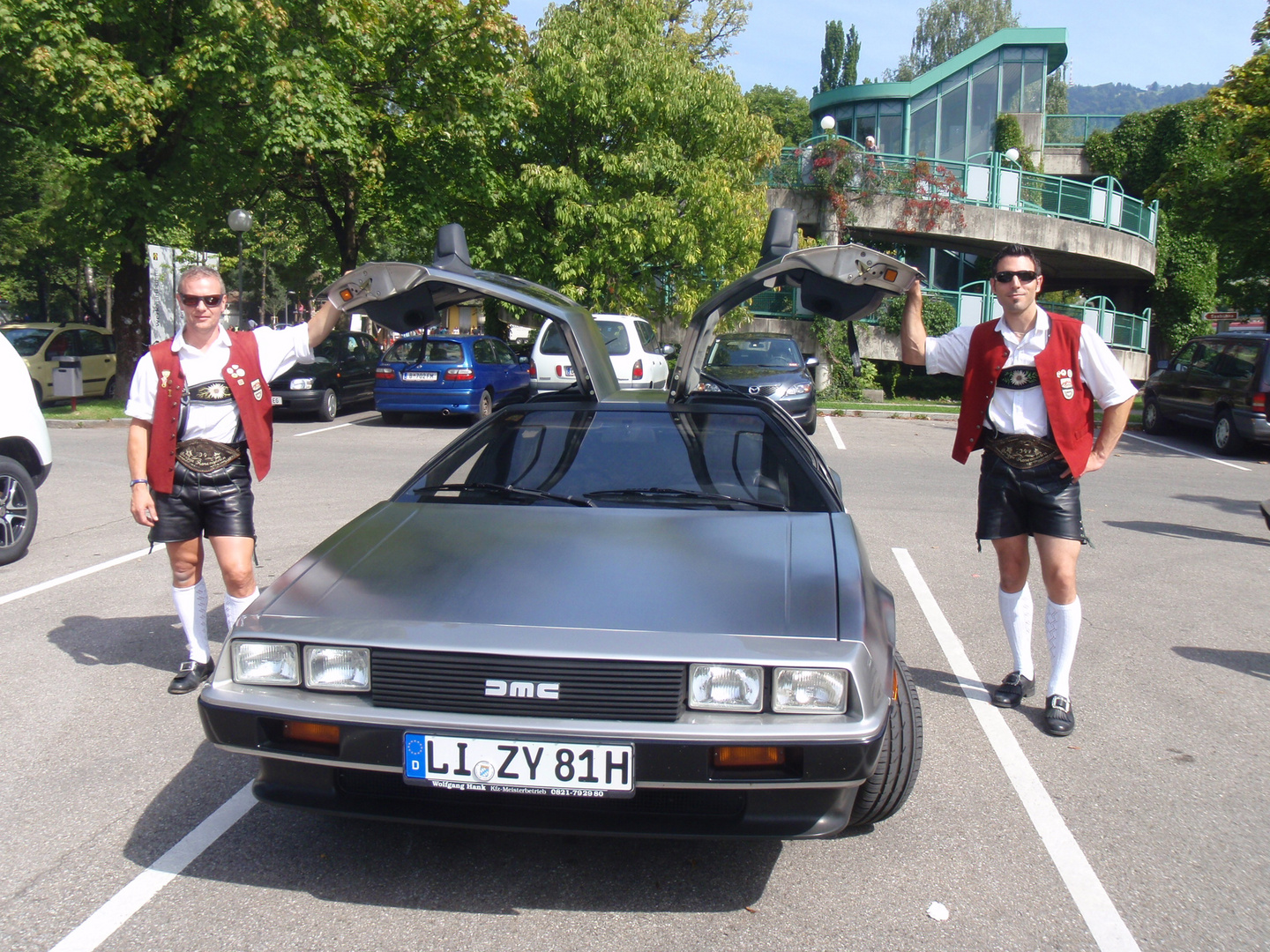 Delorean Youngtimer meets 2 Oldtimer