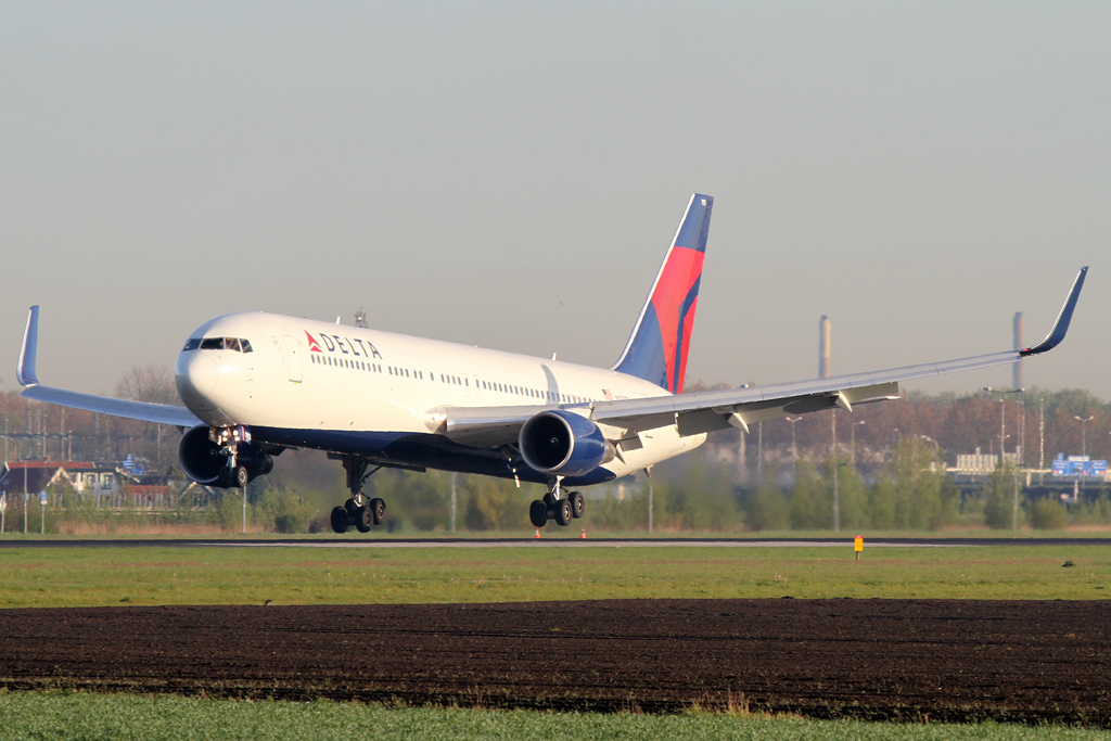 Delta 767