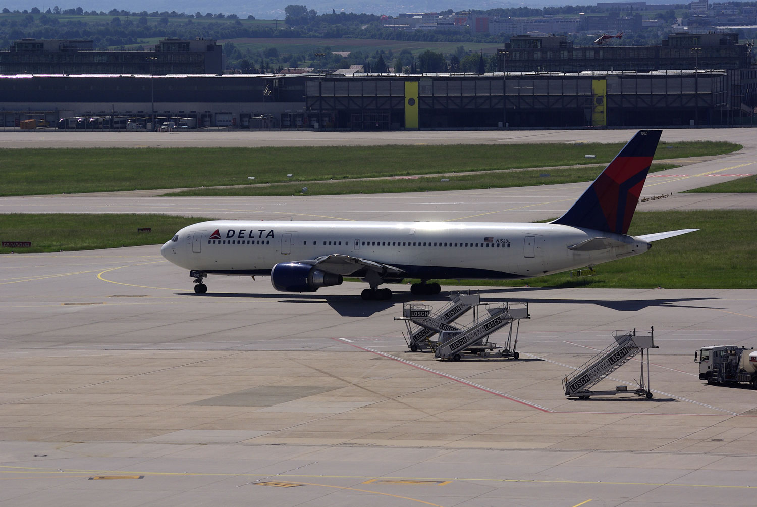 Delta Airlines auf dem Weg zum Start nach Altlanta