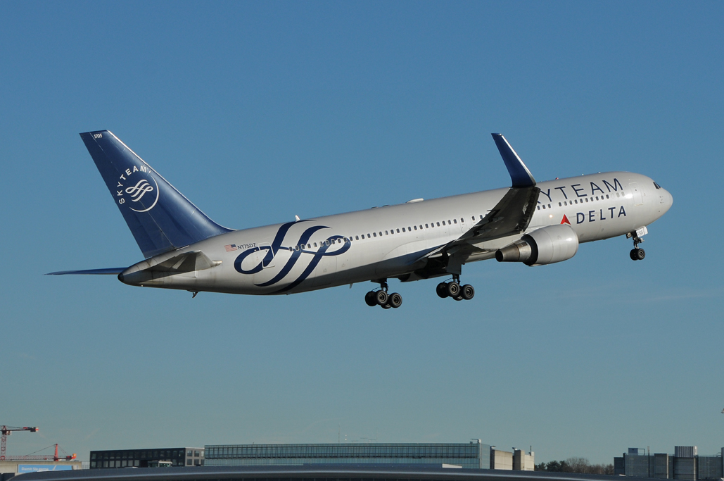 Delta Airlines Boeing 767-300 Skyteam