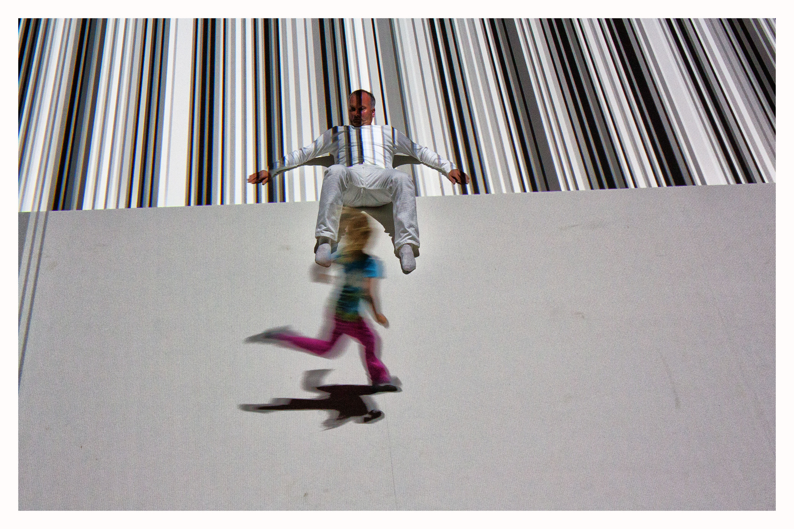 Dem Barcode Entwischt Foto Bild Kunstfotografie Kultur Museales Kunst Bilder Auf Fotocommunity