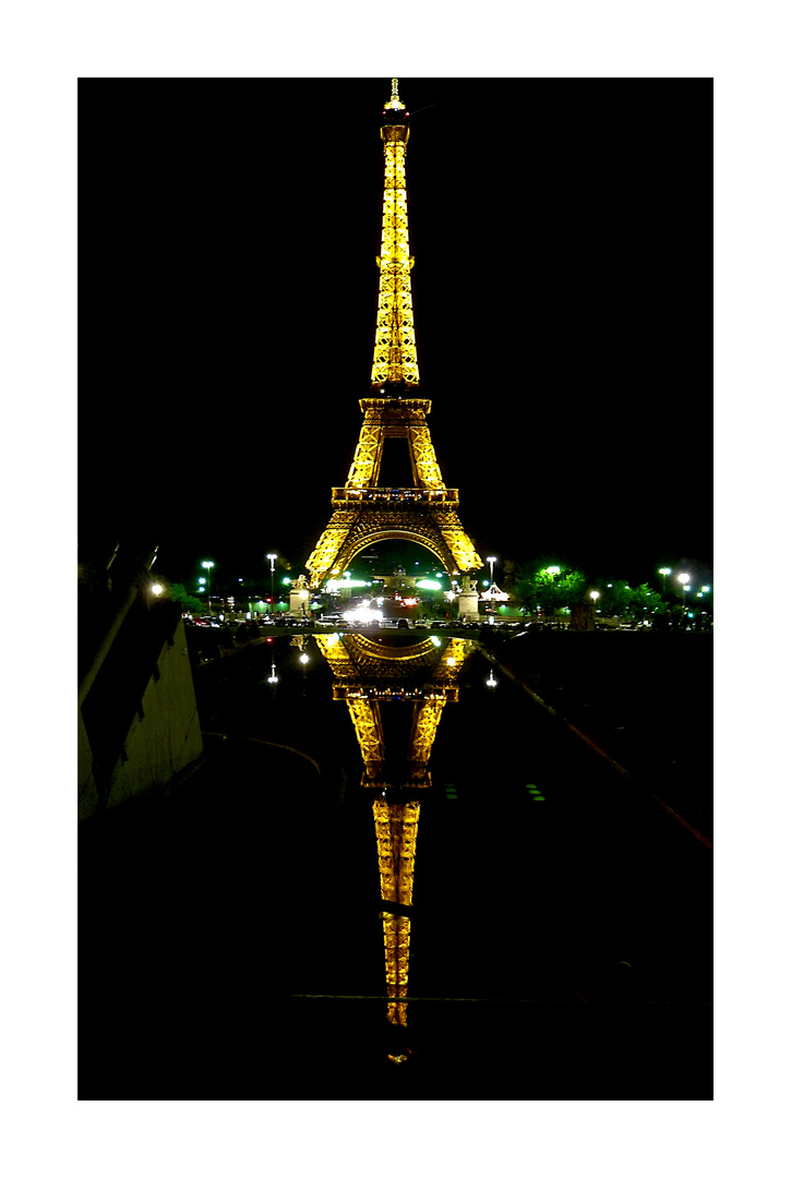 Dem Eiffelturm, la tour Eiffel - kamen im Wasser leis' Zweifèl!