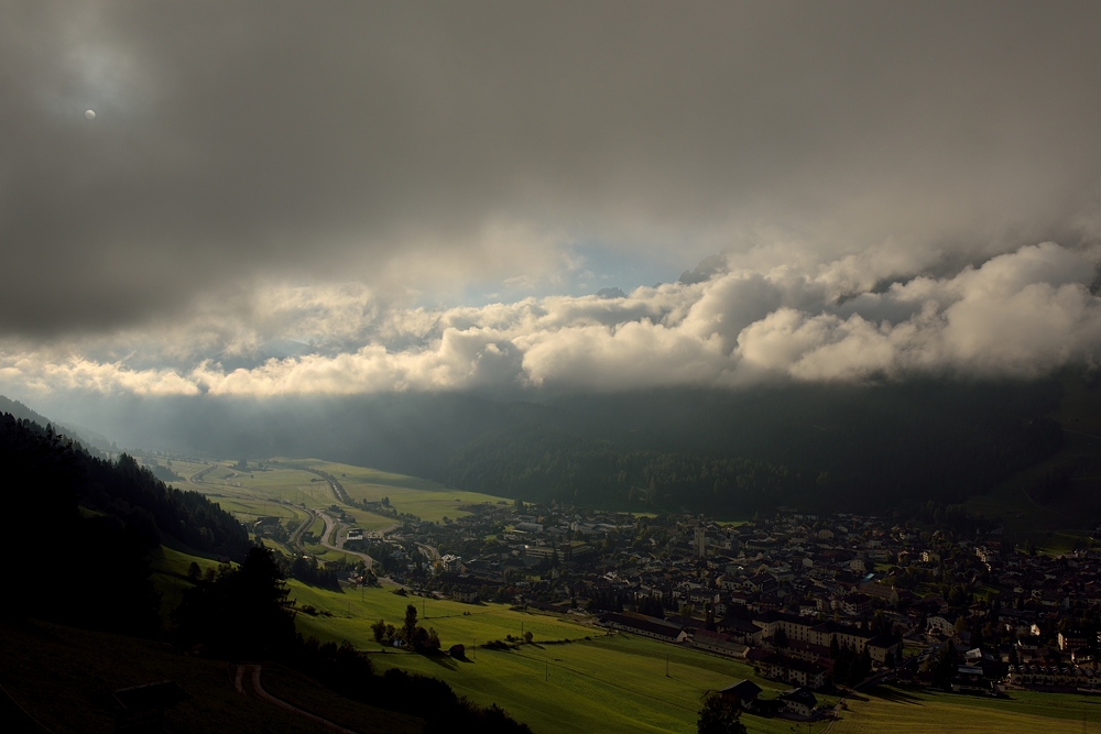 Dem Himmel so nah, was für eine Wolken-Lichtstimmung beim Früstück...