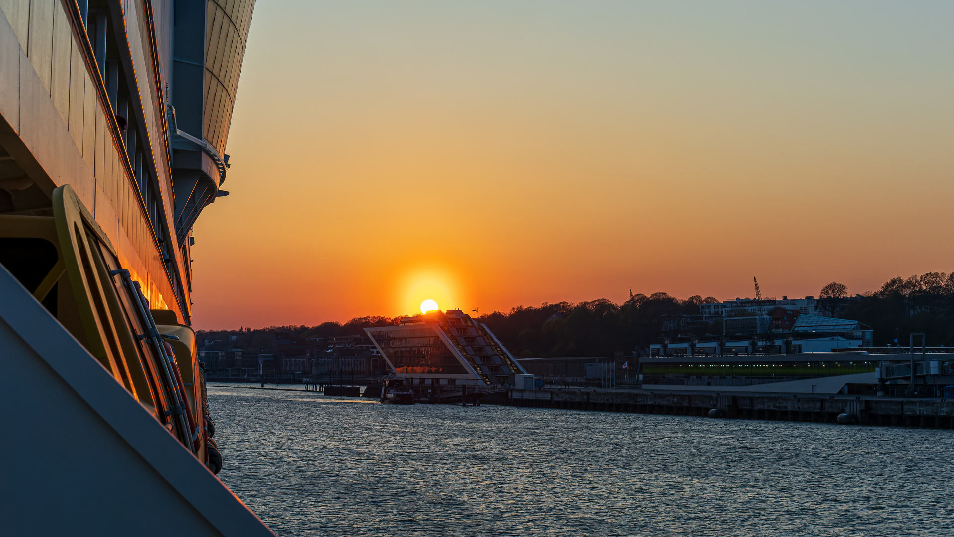  dem sonnenuntergang entgegen