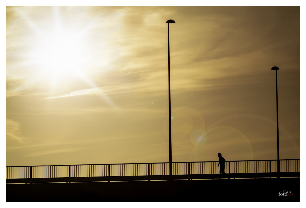 Dem Sonnenuntergang entgegen