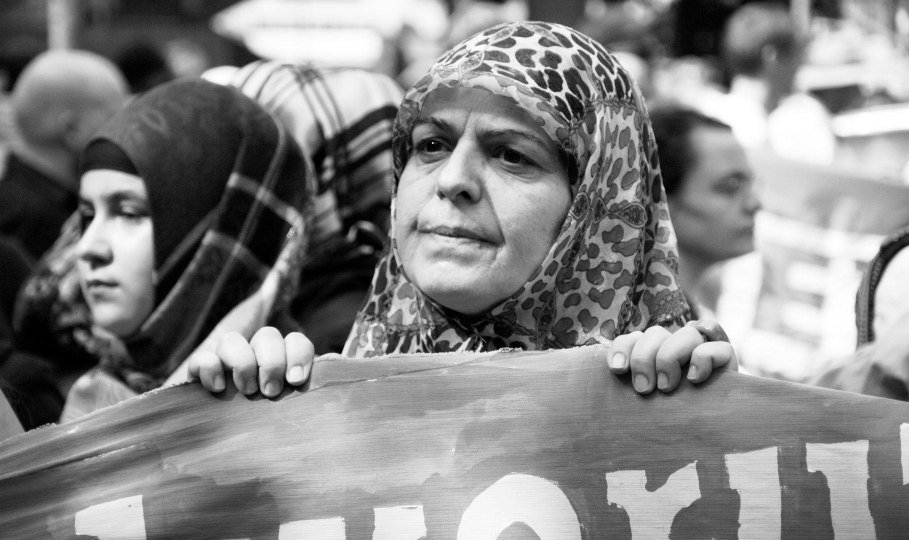 Demo am Kotti in Berlin gegen zu hohe Mieten