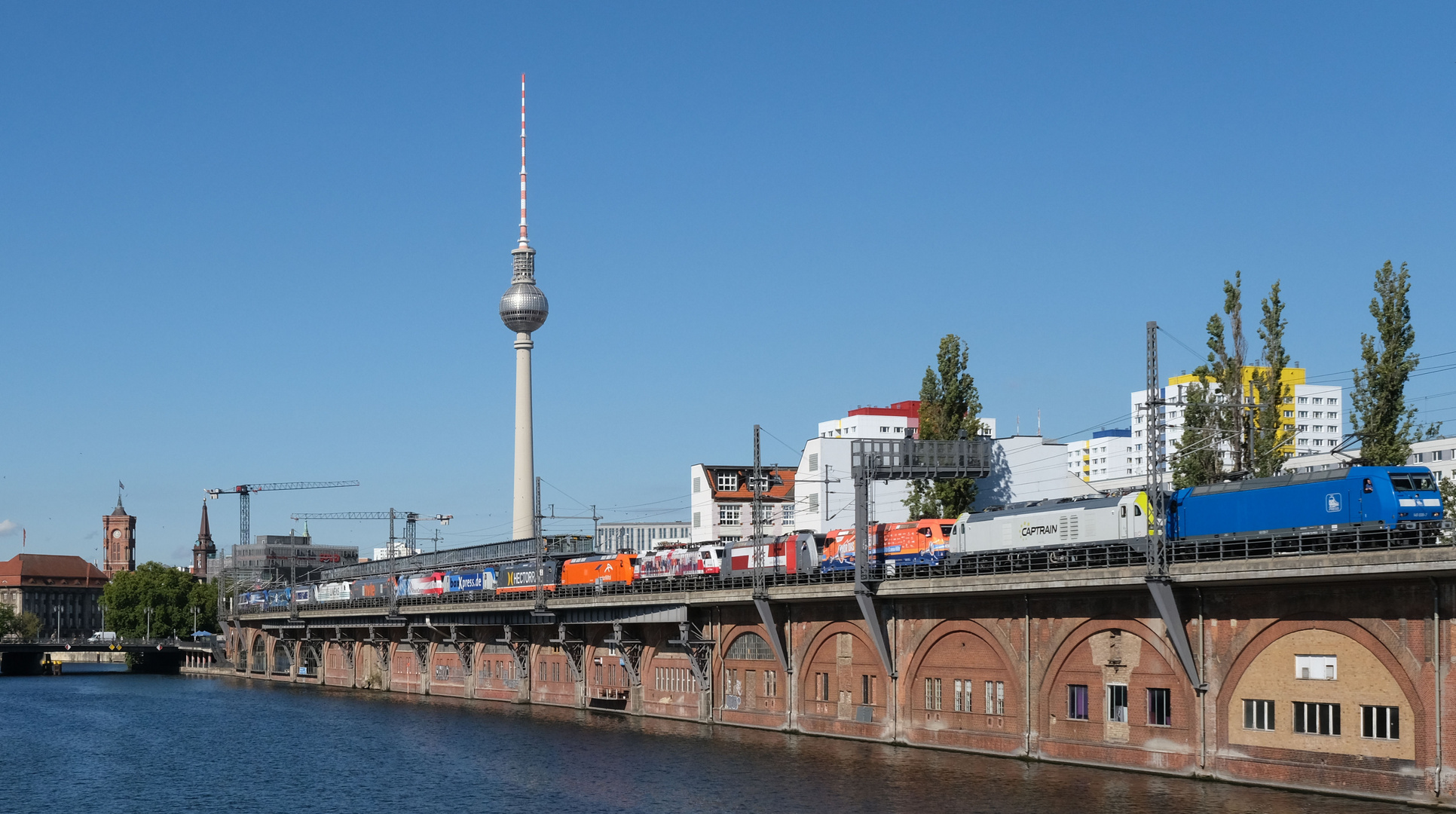 Demo auf der Schiene  -1