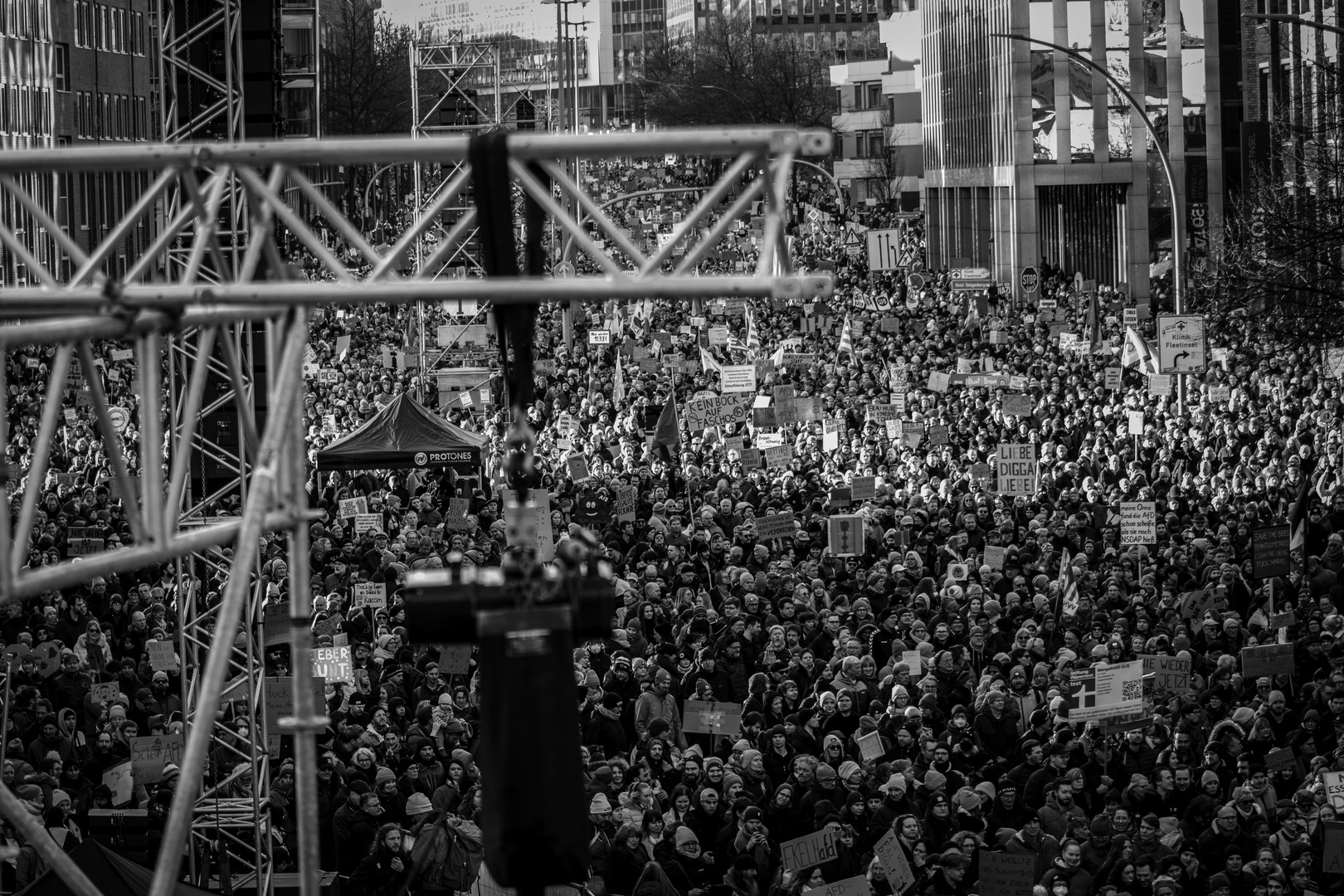 Demo Für Demokratie-Gegen Rechts – Die Straße