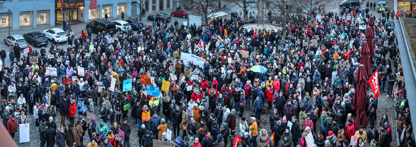 "Demo gegen Rechts!"