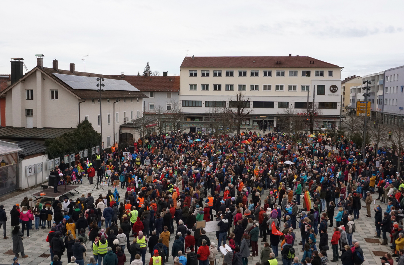 Demo gegen rechts, für Toleranz und Demokratie