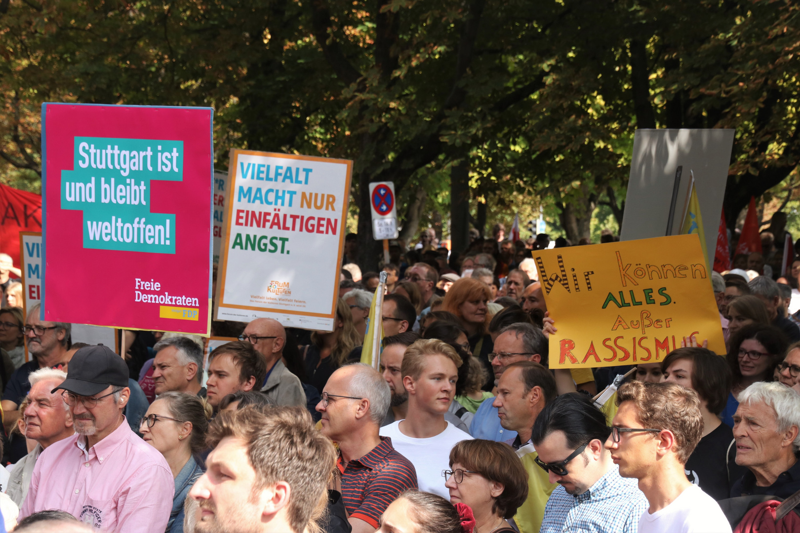 Demo Stgt Vielfalt gegen RECHTS 14-09-18 +2Fotos +Text