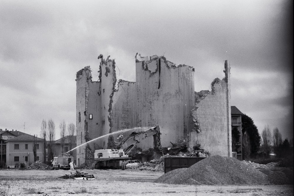 Demolizione silos ex Interzuccheri