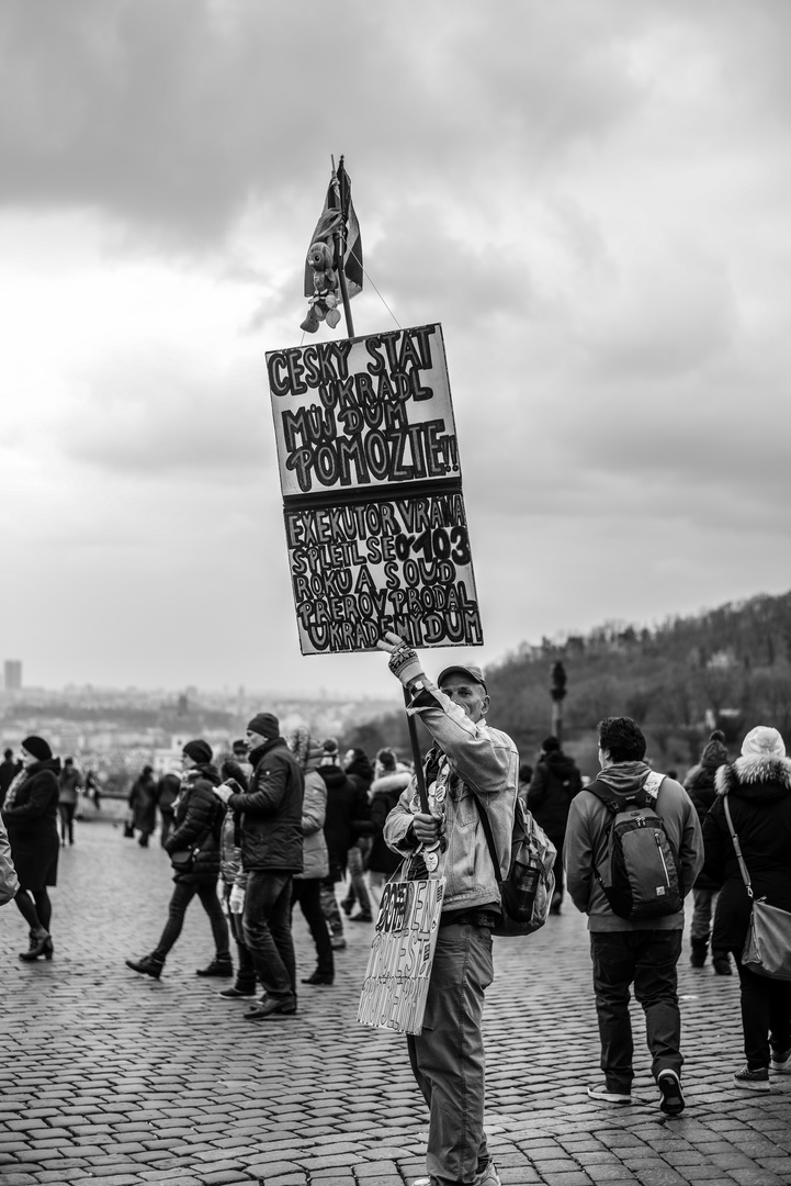 Demonstrant vor der Prager Burg