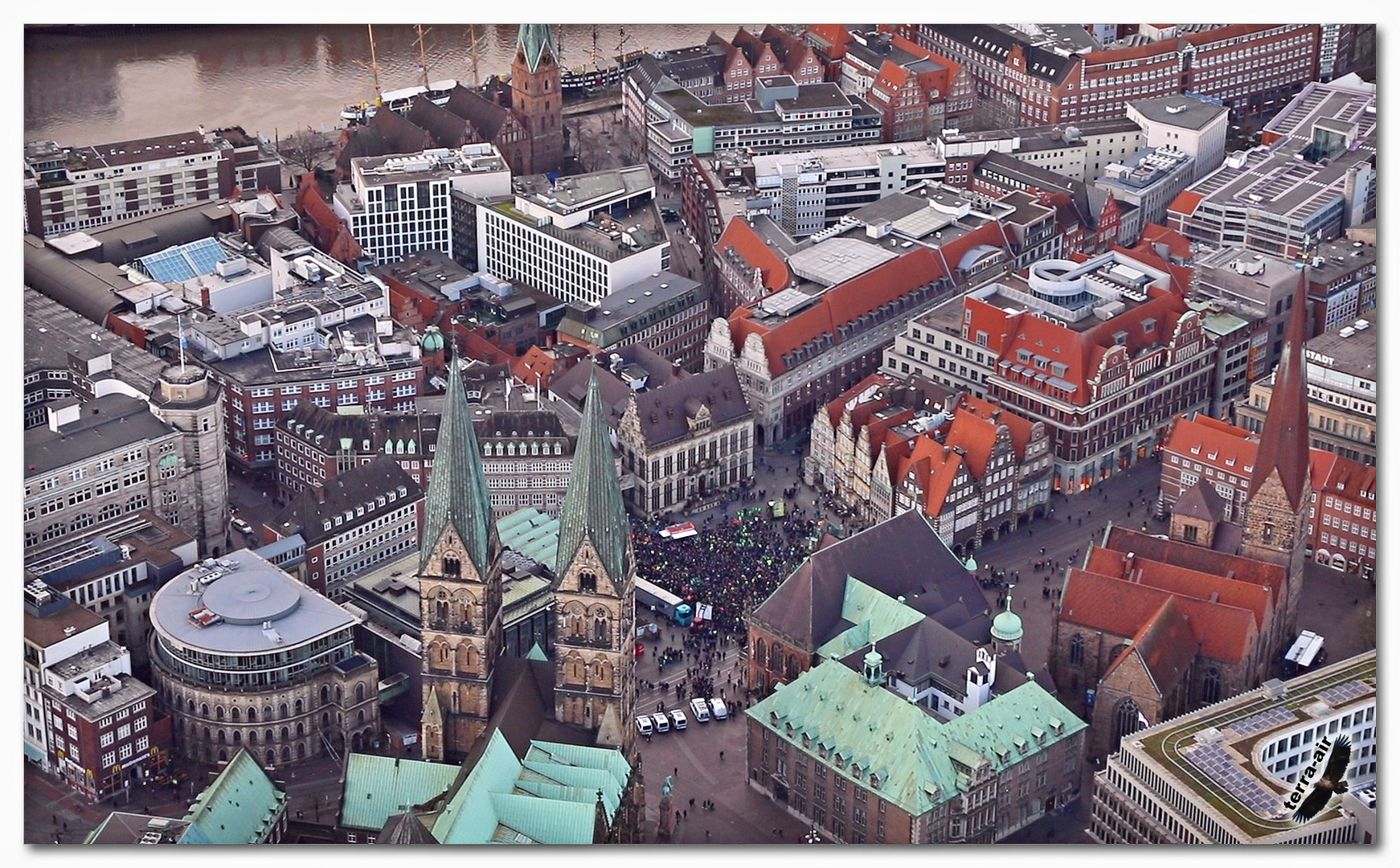 Demonstration in Bremen (Luftbild)