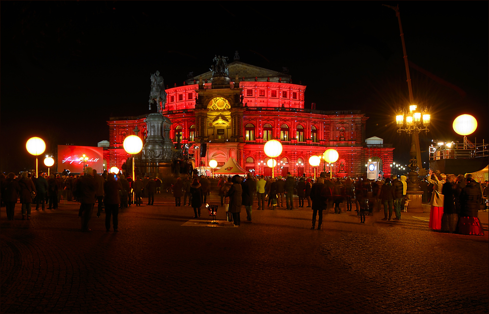 Den 9.SemperOpernball ...,