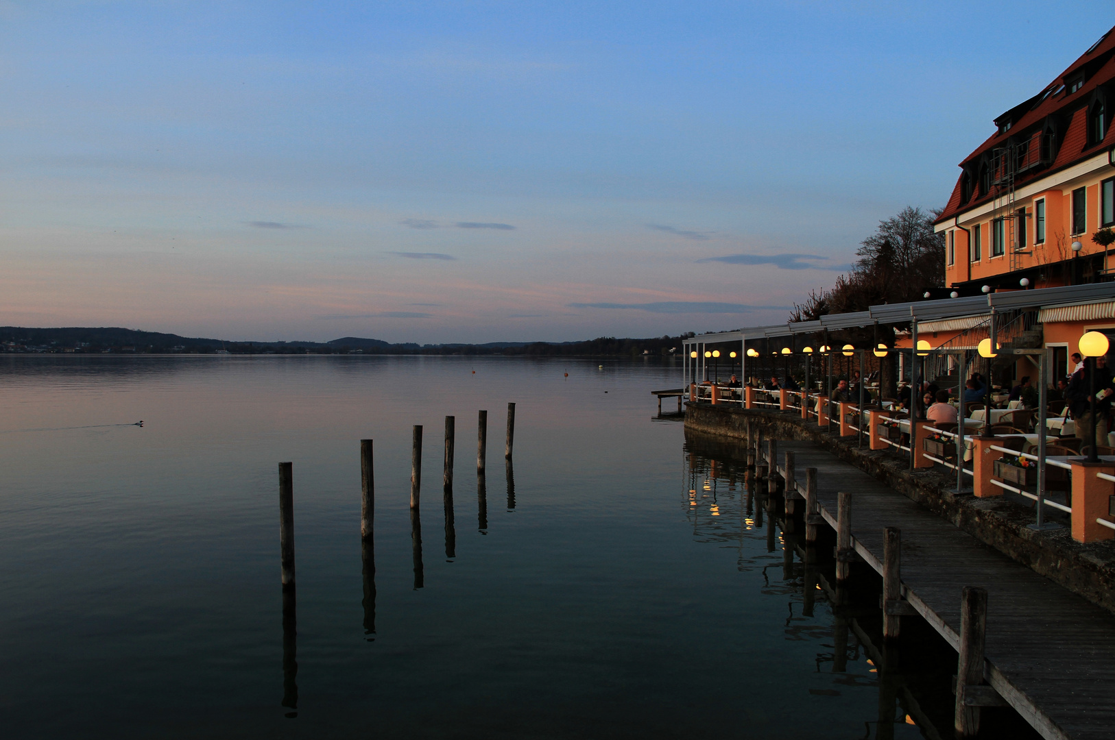 Den Abend am See ausklingen lassen.......