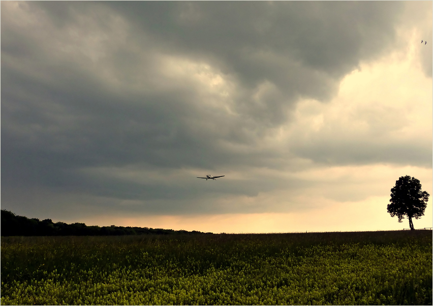 Den dunklen Wolken entgegen....