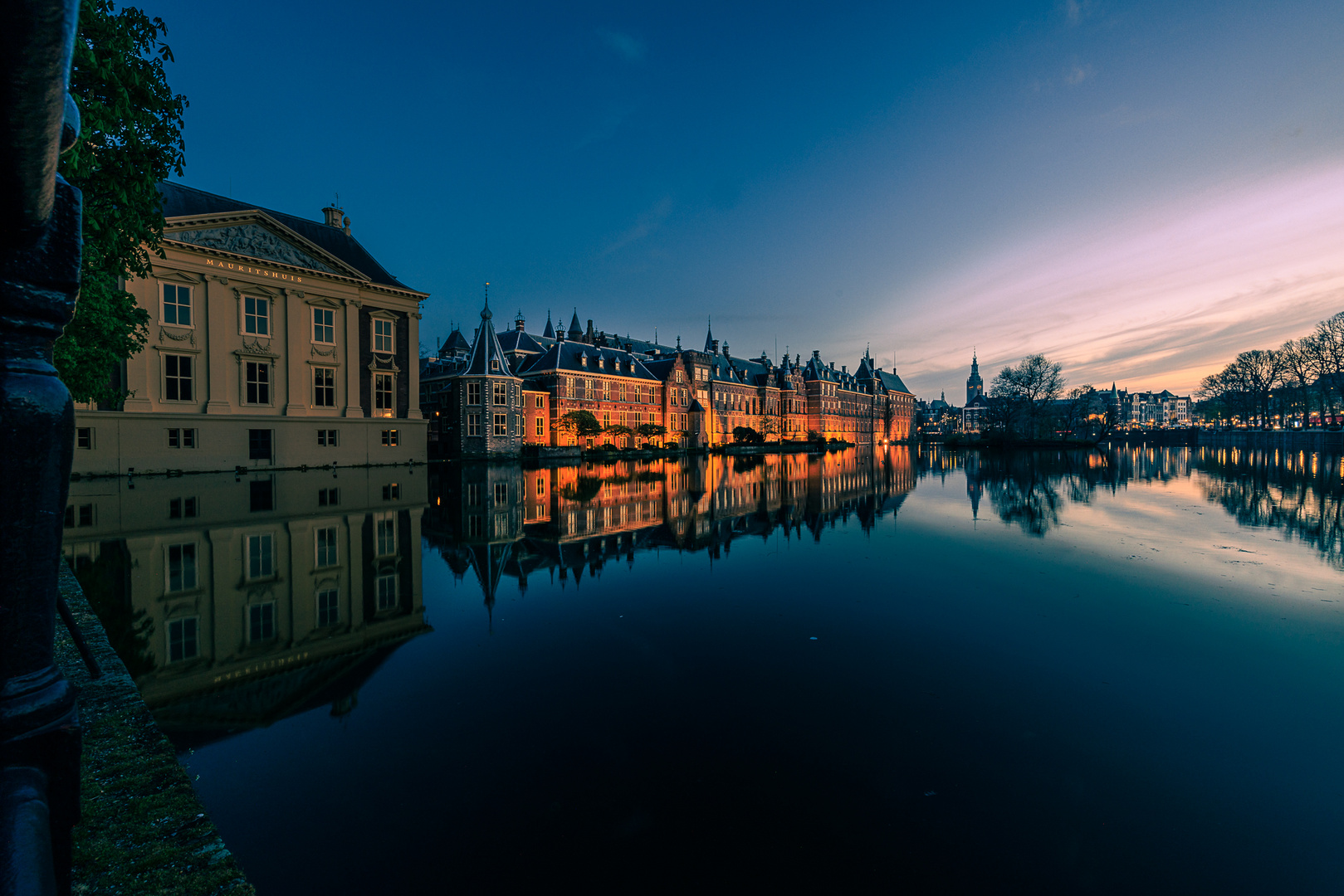 Den Haag - Binnenhof mit Parlament