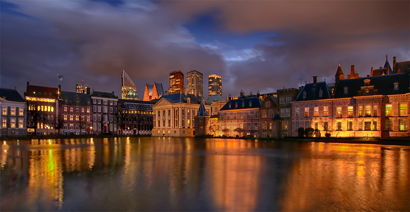 Den Haag Foto Bild city wolken nacht Bilder auf Den Haag Foto Bild city wolken nacht Bilder auf