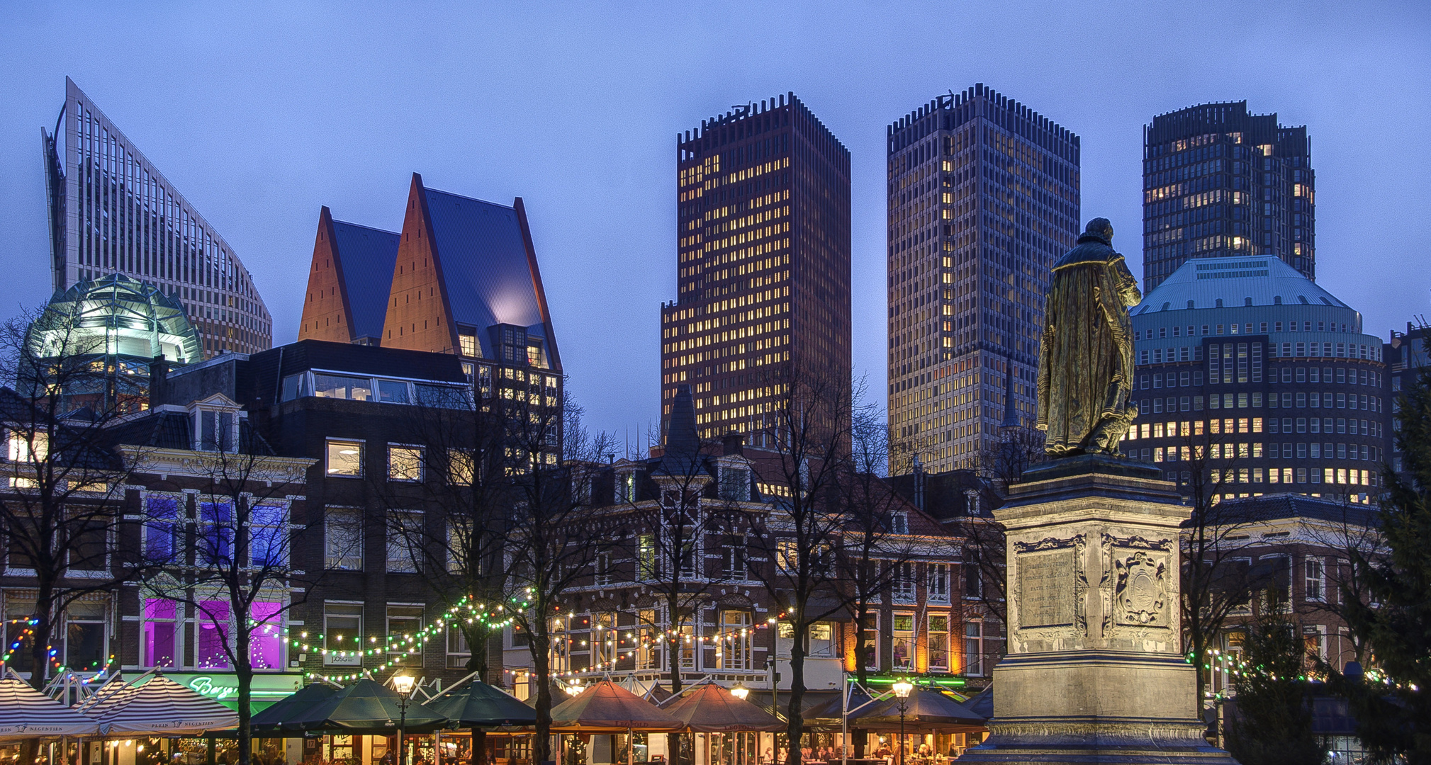 Den Haag - Plein - Building of Ministry of the Interior and Kingdom Relations & Hoftoren - 02