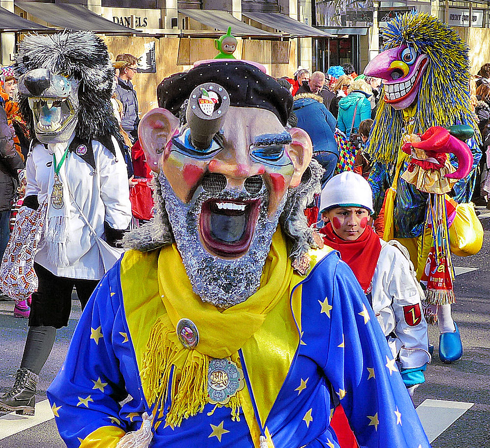 Den Karneval unübersehbar im Auge behalten