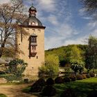 Den Kern des heutigen Schlosses bildet ein als Wasserburg...