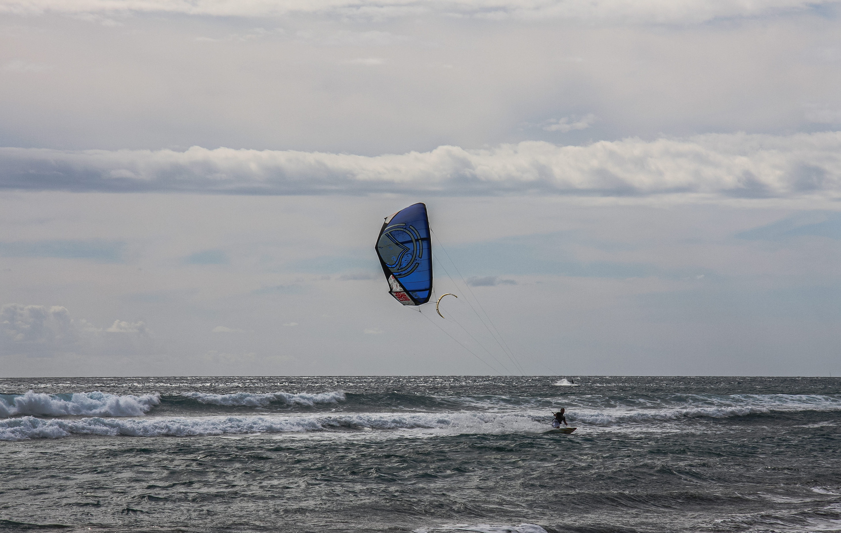 Den Kitesurfern hier.....