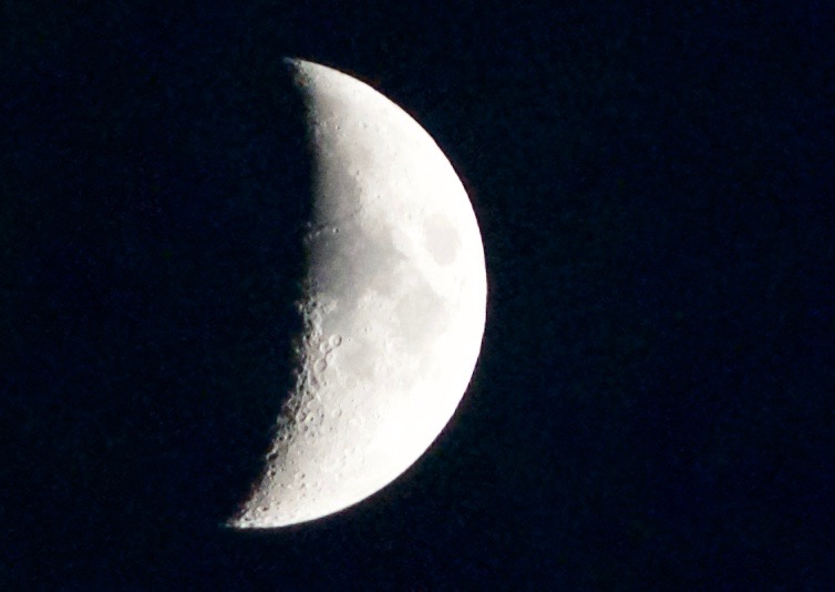 den Mond lässt das Runde kalt