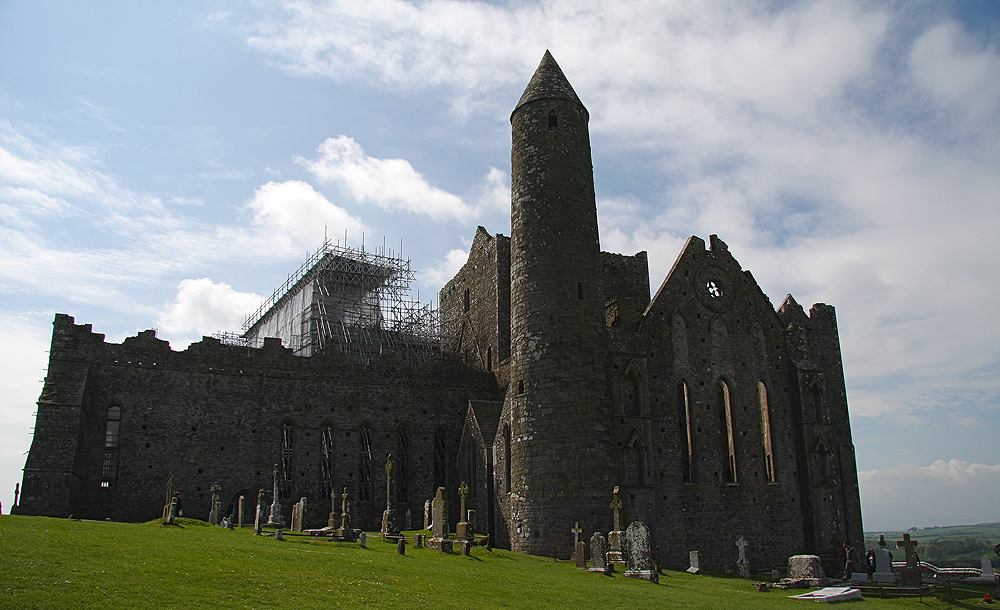 Den Rock of Cashel II...