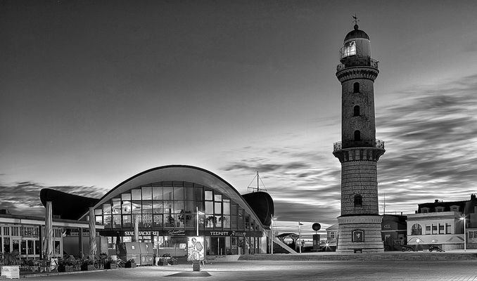 Den Teepott und Leuchtturm