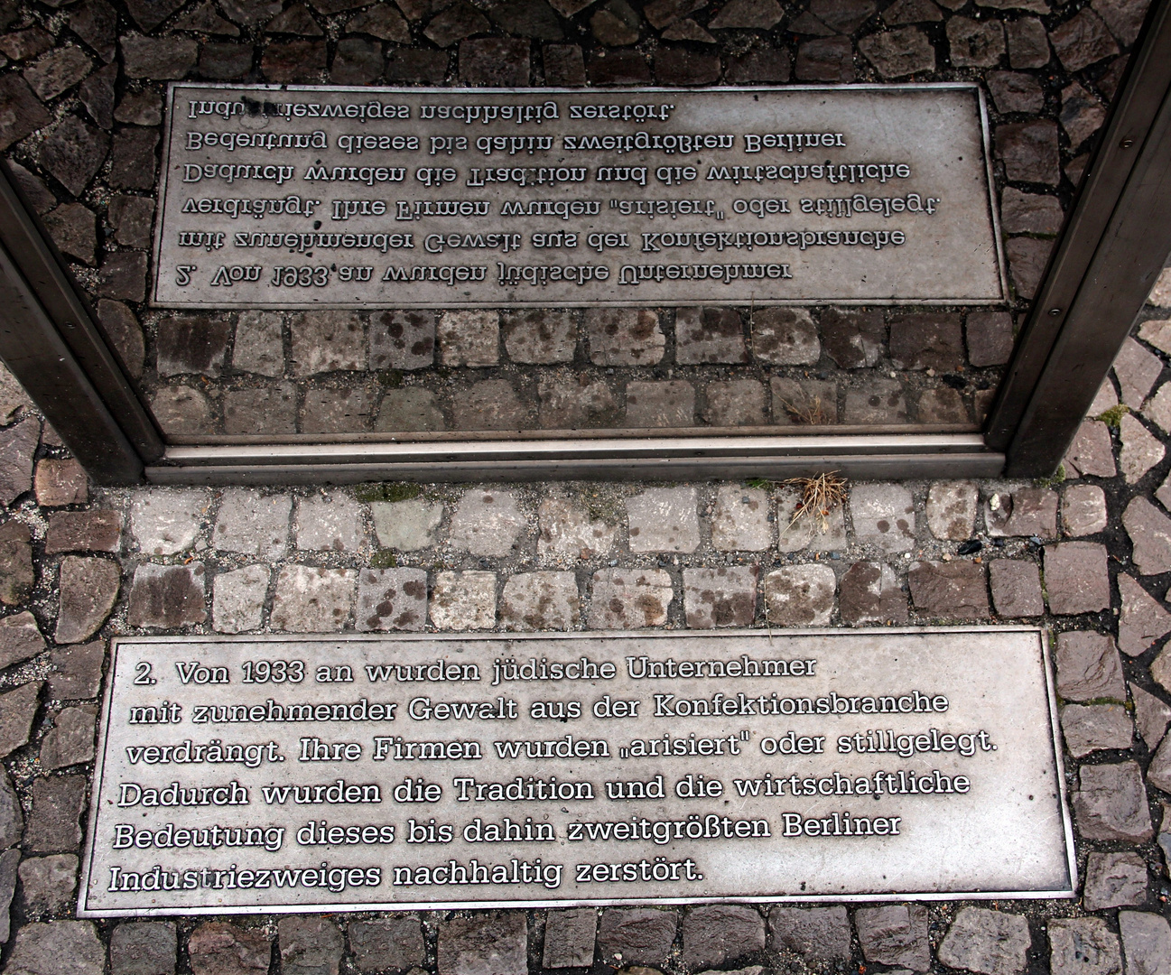 Denkmal am Hausvogteiplatz in Berlin Detail 2